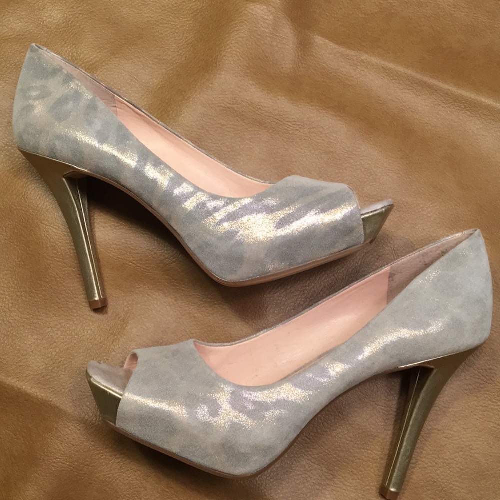 Gianni Bini silver patterned heels 7.5
